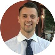 Laureato in conservazione dei beni culturali impartisce lezioni di materie umanistiche